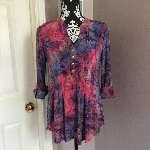 NWT Cocomo Popover Pintucked Blouse Size Medium - Picture 2 of 6